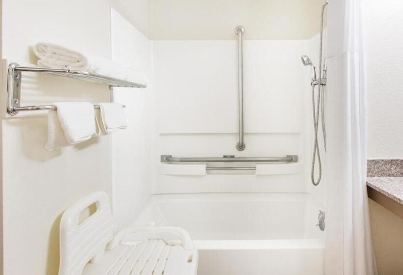 فندق على الطريق Super 8 By Wyndham Nampa