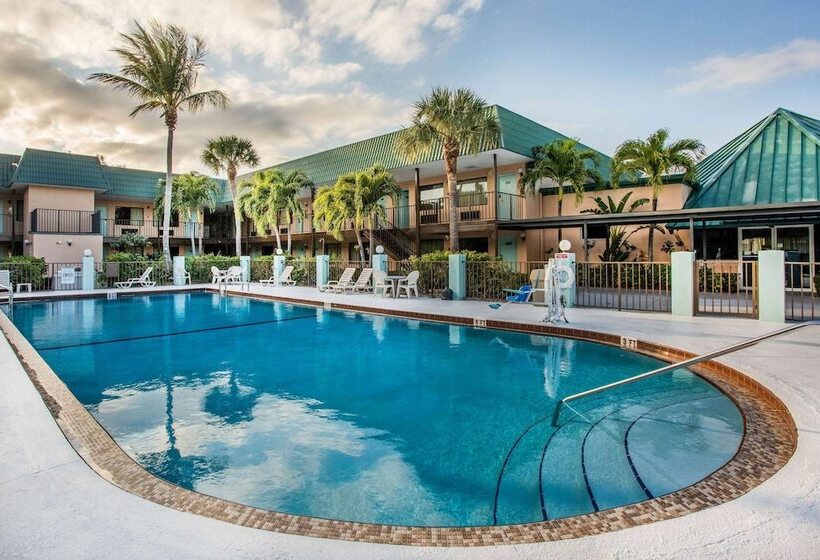 فندق على الطريق Super 8 By Wyndham North Palm Beach