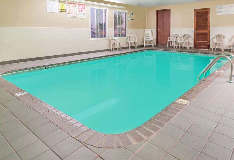 モーテル Super 8 By Wyndham O'fallon Mo/st. Louis Area