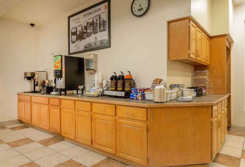 モーテル Super 8 By Wyndham Pendleton