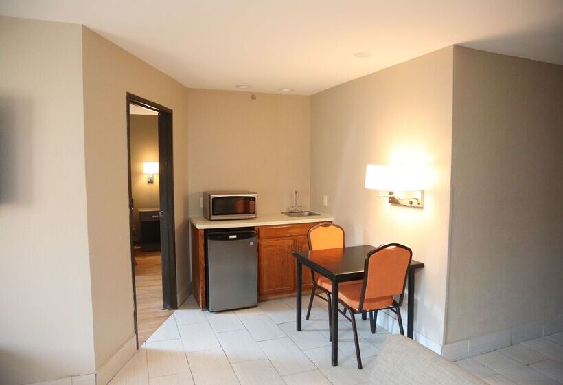 فندق على الطريق Super 8 By Wyndham Portsmouth