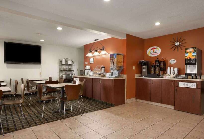 מוטל Super 8 By Wyndham Prestonsburg