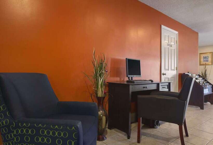 מוטל Super 8 By Wyndham Prestonsburg