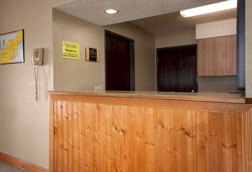 فندق على الطريق Super 8 By Wyndham Pulaski