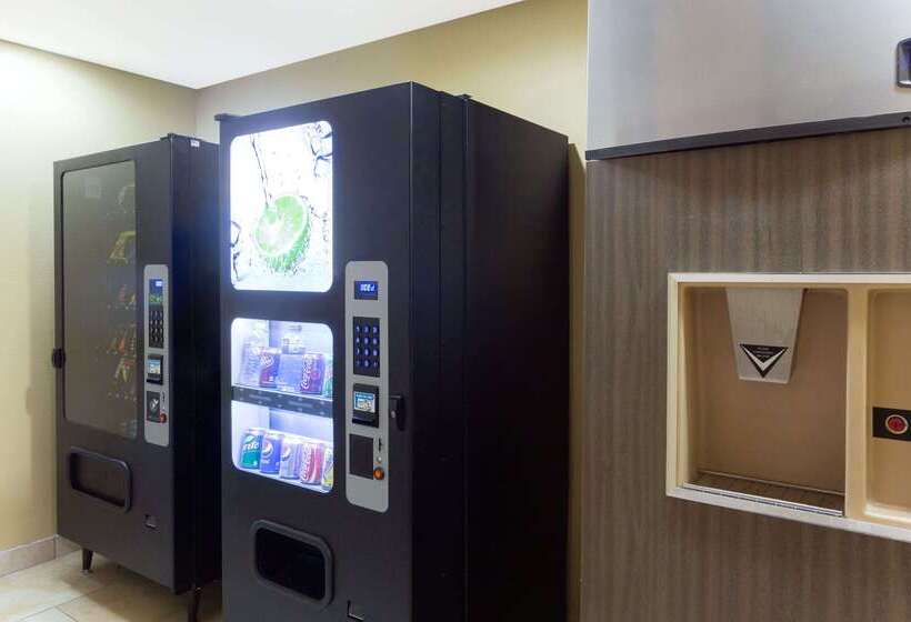 Мотель Super 8 By Wyndham Radcliff Ft. Knox Area