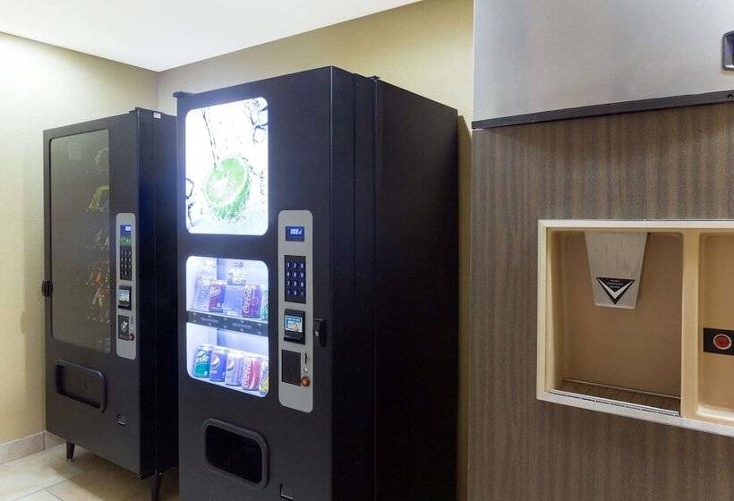 Мотель Super 8 By Wyndham Radcliff Ft. Knox Area