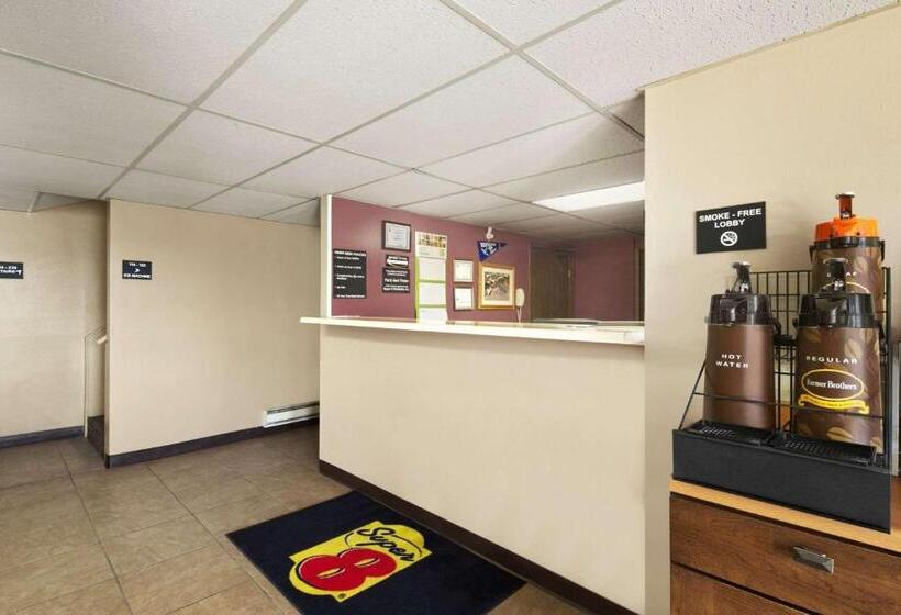 モーテル Super 8 By Wyndham Redfield