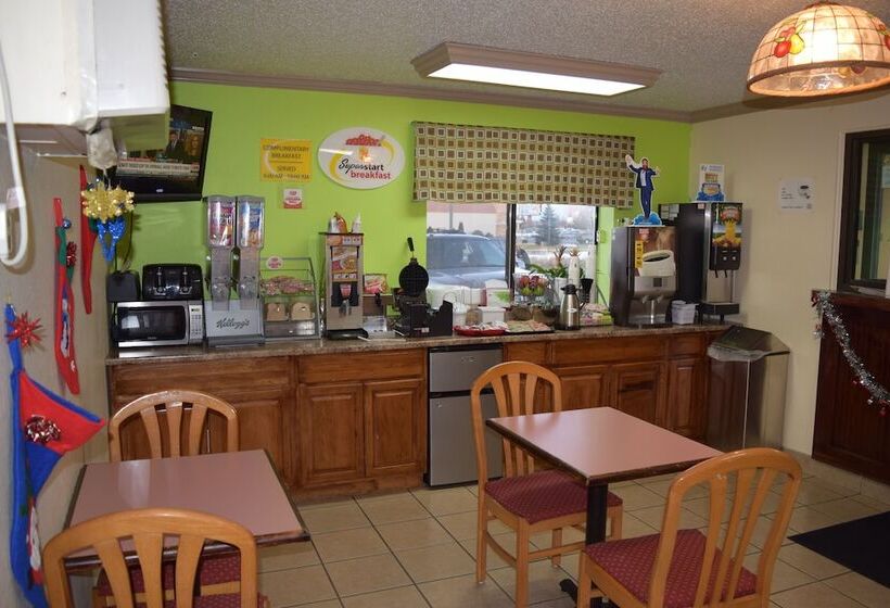 فندق على الطريق Super 8 By Wyndham Saginaw