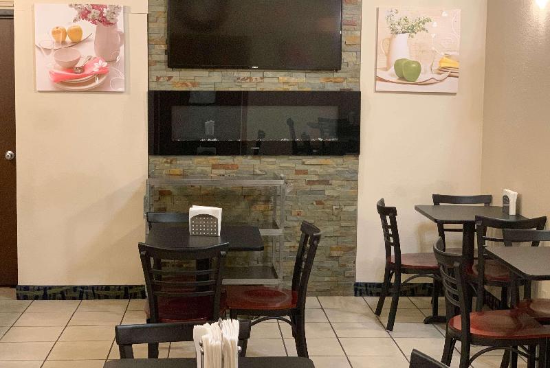 فندق على الطريق Super 8 By Wyndham Shakopee