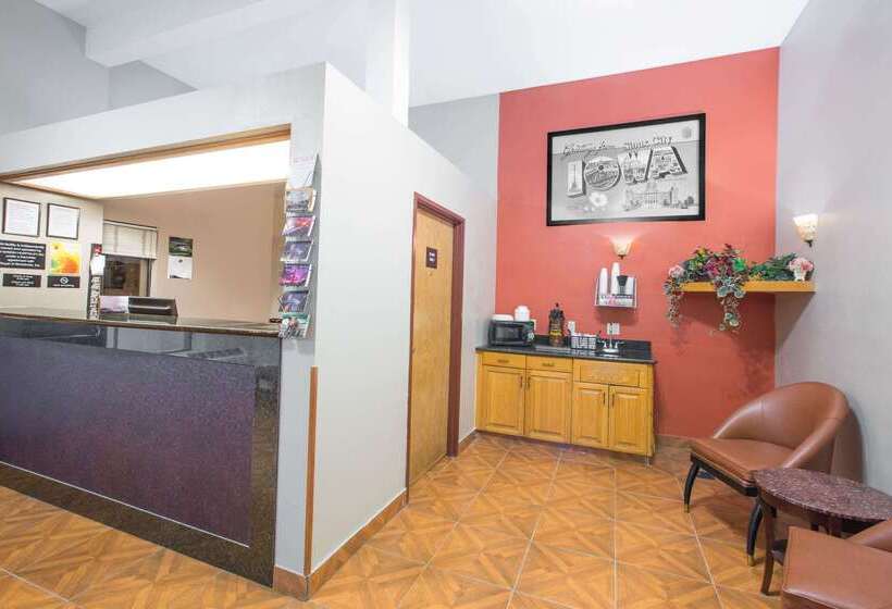 Мотель Super 8 By Wyndham Sioux City/morningside Area