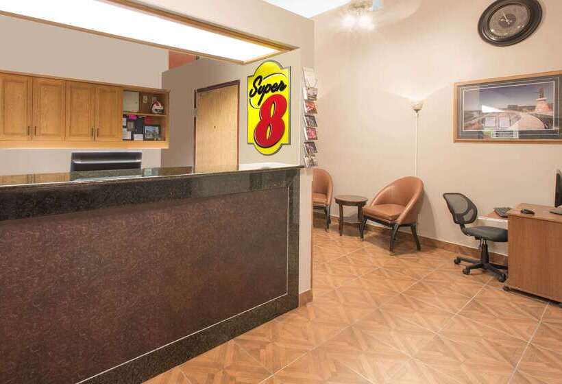 مُتل Super 8 By Wyndham Sioux City/morningside Area