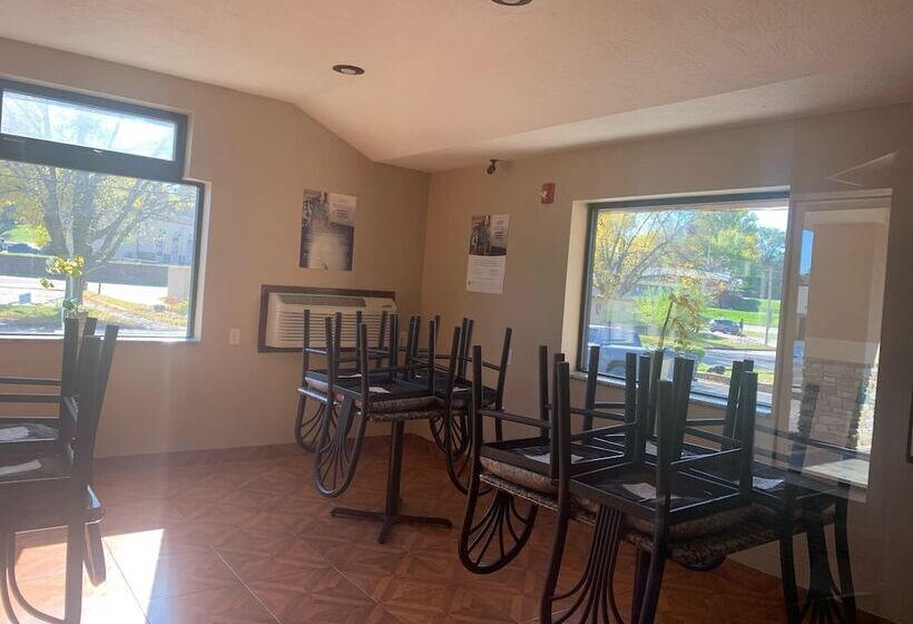 Мотель Super 8 By Wyndham Sioux City/morningside Area