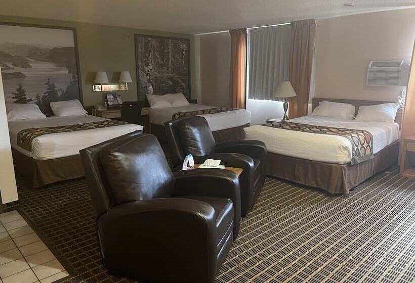 فندق على الطريق Baranof Lodge