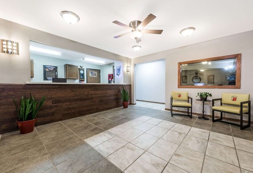 فندق على الطريق Super 8 By Wyndham Smithville Kansas City