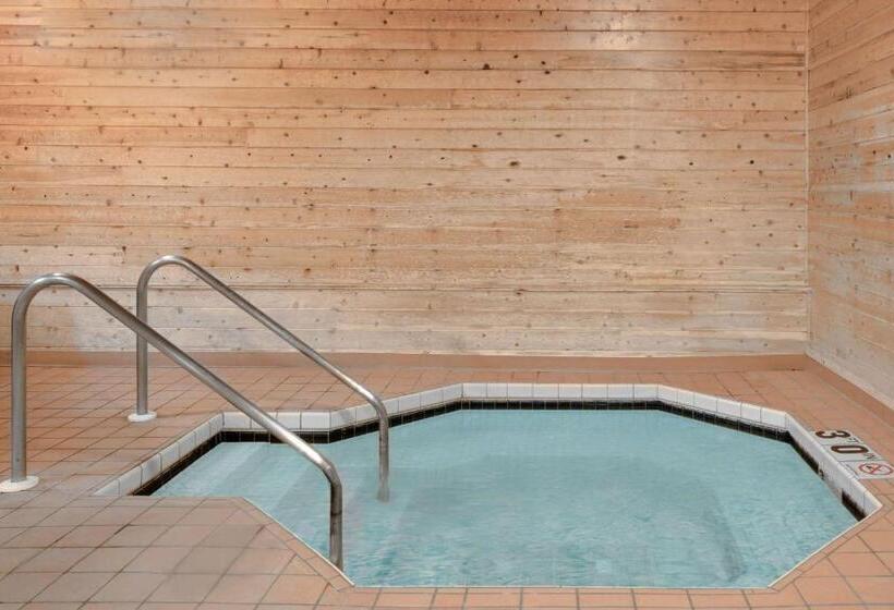 فندق على الطريق Super 8 By Wyndham Sparta