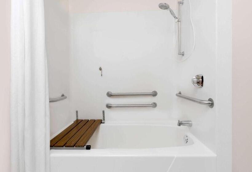 فندق على الطريق Super 8 By Wyndham Sparta