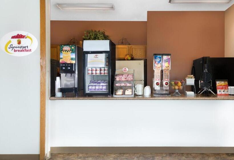 فندق على الطريق Super 8 By Wyndham Sparta