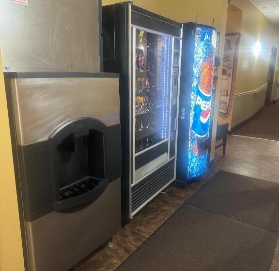 فندق على الطريق Super 8 By Wyndham Sparta