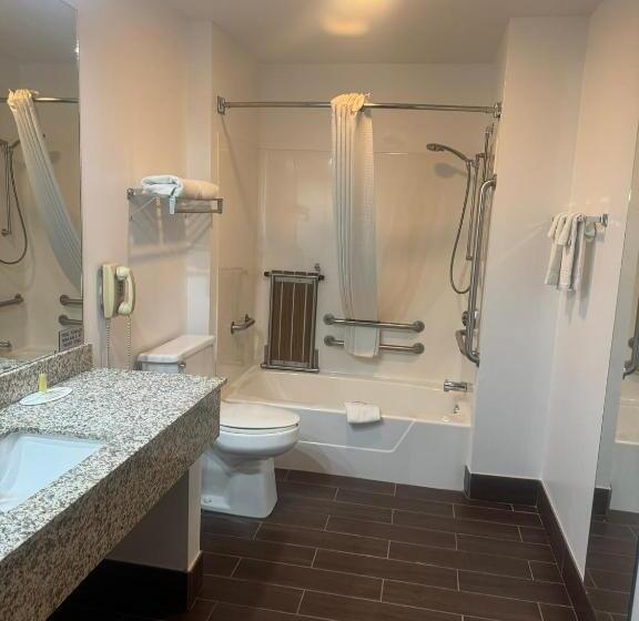 فندق على الطريق Super 8 By Wyndham Sparta