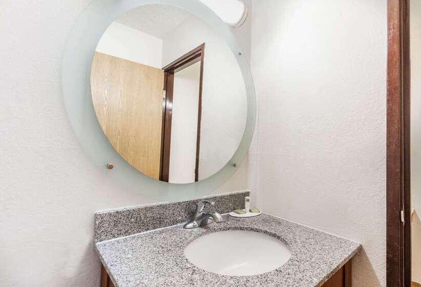 모텔 Super 8 By Wyndham Sterling Heights/detroit Area