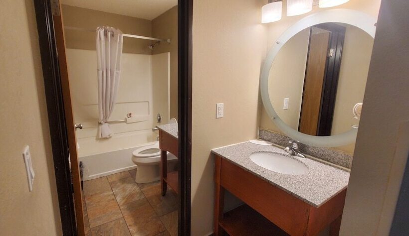 모텔 Super 8 By Wyndham Sterling Heights/detroit Area