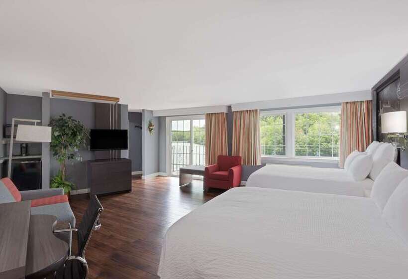 فندق على الطريق Super 8 By Wyndham Sturbridge