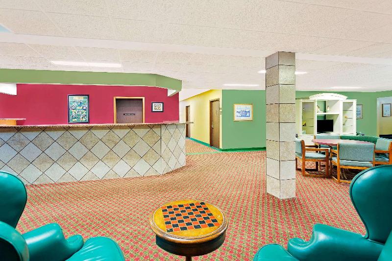 Мотель Super 8 By Wyndham Sturgeon Bay