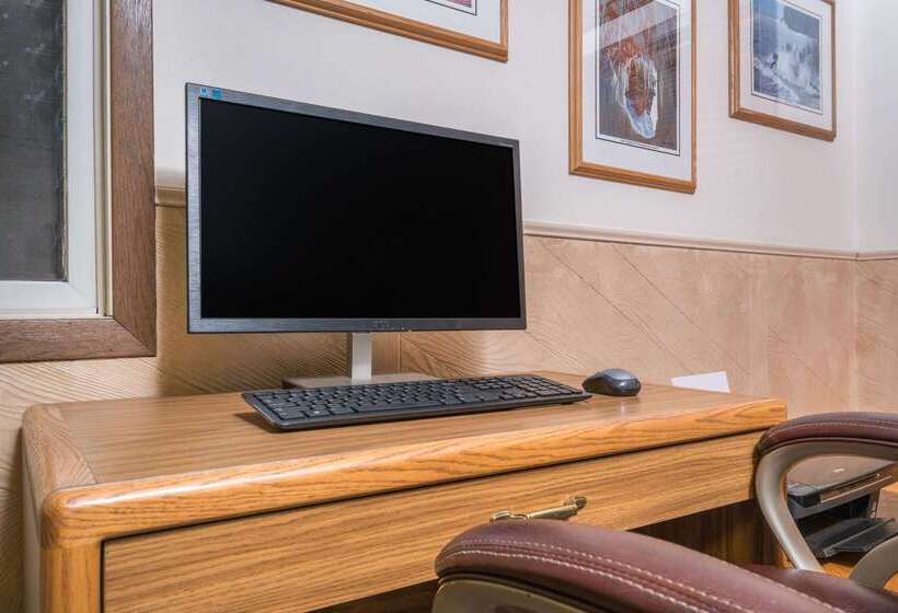 مُتل Super 8 By Wyndham Superior Wi