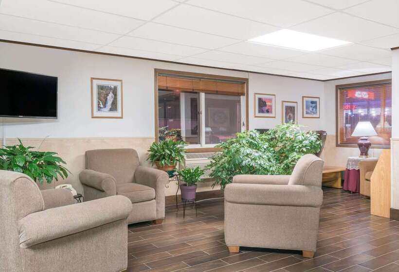 مُتل Super 8 By Wyndham Superior Wi