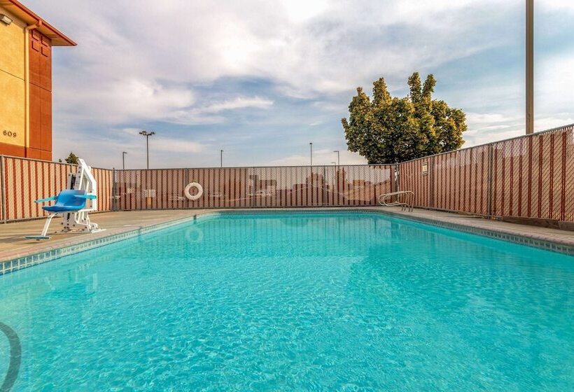 فندق على الطريق Super 8 By Wyndham The Dalles Or