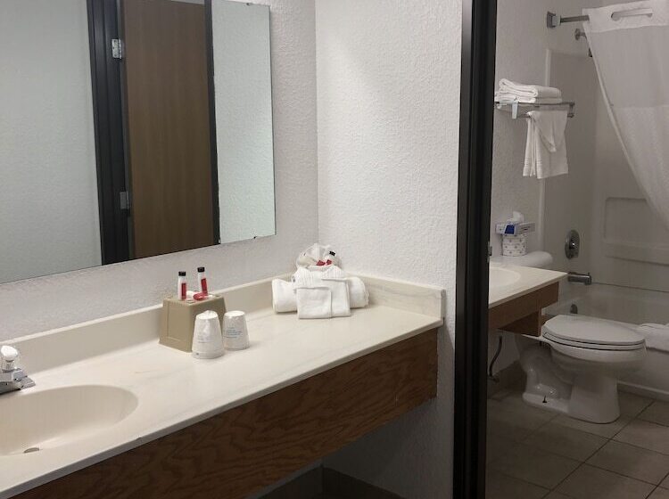 فندق على الطريق Super 8 By Wyndham The Dalles Or