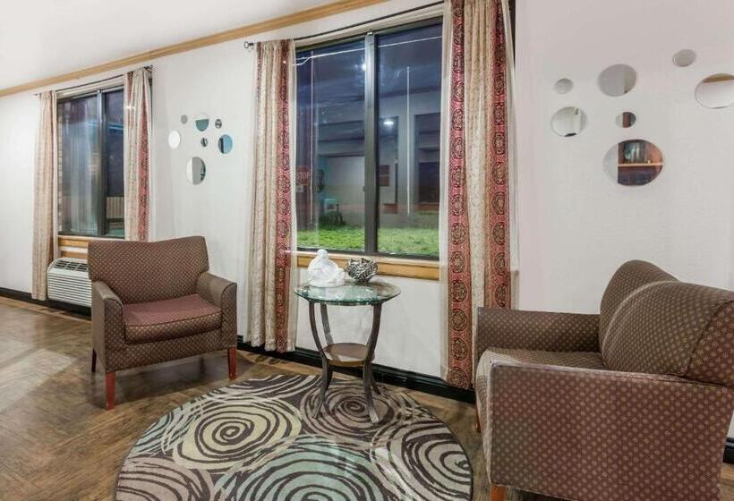 فندق على الطريق Super 8 By Wyndham Tucumcari