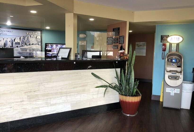 فندق على الطريق Super 8 By Wyndham Tulsa