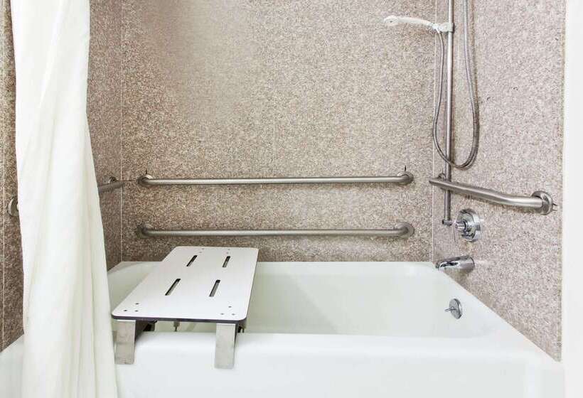 מוטל Super 8 By Wyndham Tuscaloosa