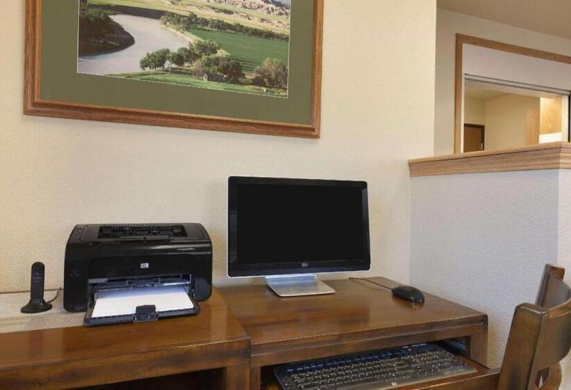 فندق على الطريق Super 8 By Wyndham Wall