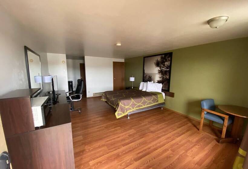 فندق على الطريق Super 8 By Wyndham Wells