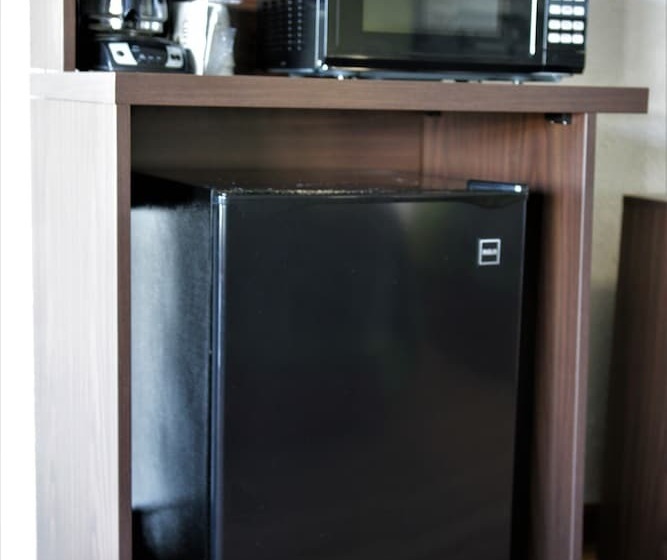 فندق على الطريق Super 8 By Wyndham Wells