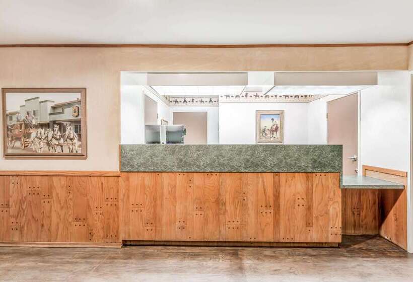 모텔 Super 8 By Wyndham Wickenburg Az