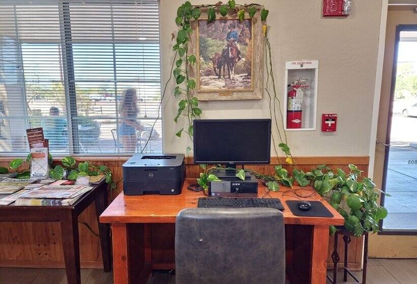 모텔 Super 8 By Wyndham Wickenburg Az