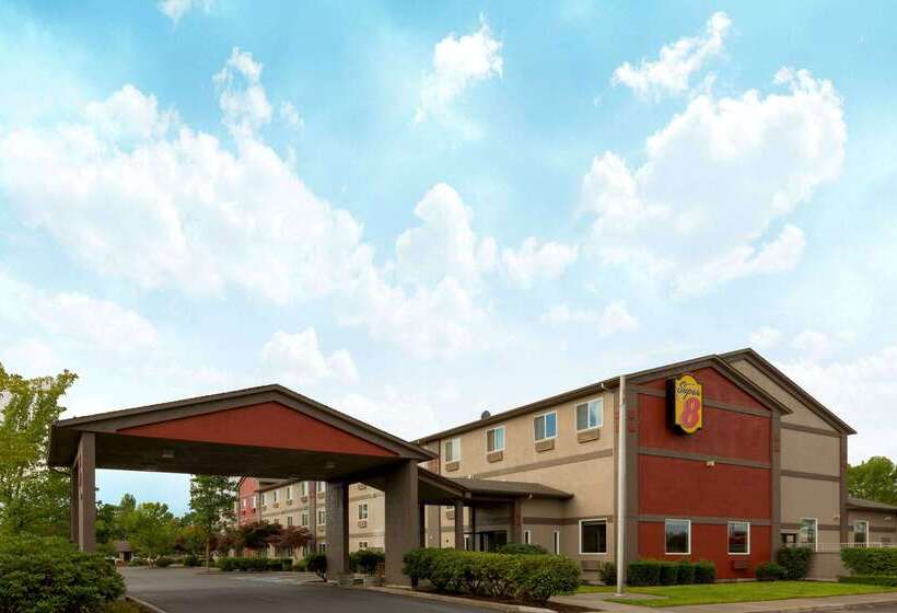 모텔 Super 8 By Wyndham Woodburn