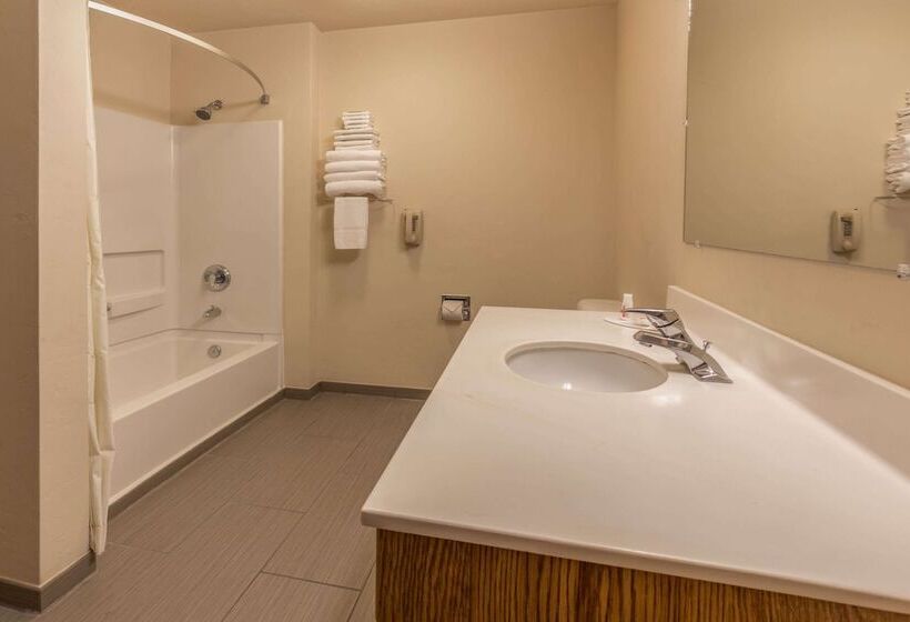 모텔 Super 8 By Wyndham Woodburn