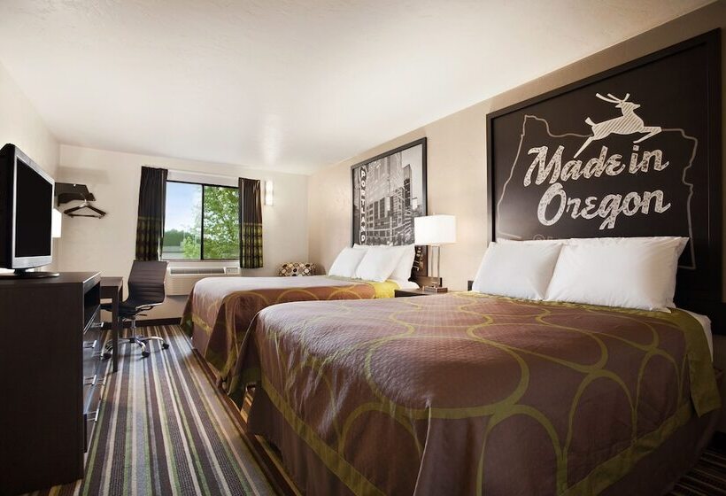 모텔 Super 8 By Wyndham Woodburn