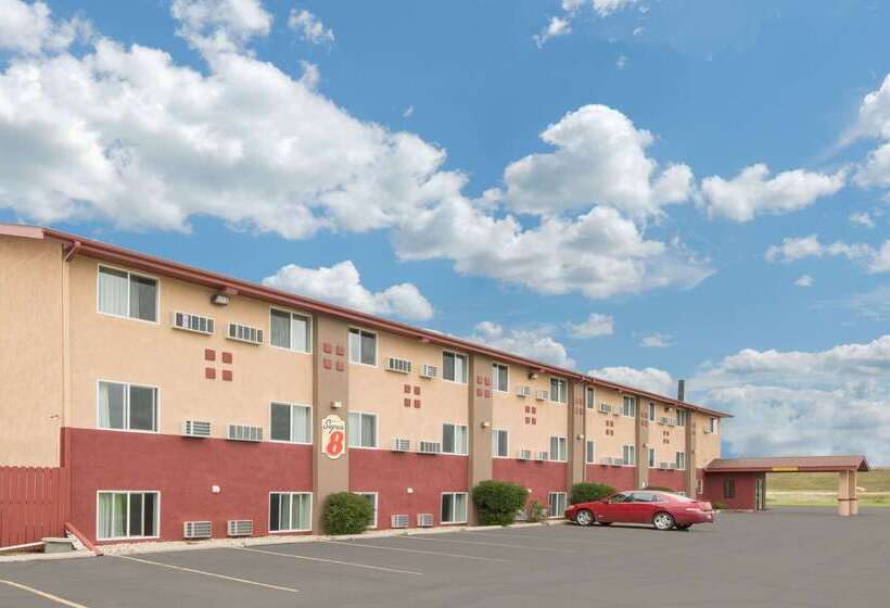 فندق على الطريق Super 8 By Wyndham Worthington Minnesota