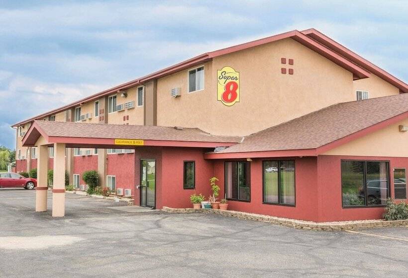 فندق على الطريق Super 8 By Wyndham Worthington Minnesota