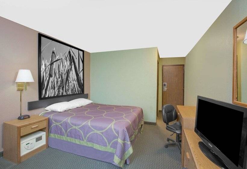 فندق على الطريق Super 8 By Wyndham Worthington Minnesota