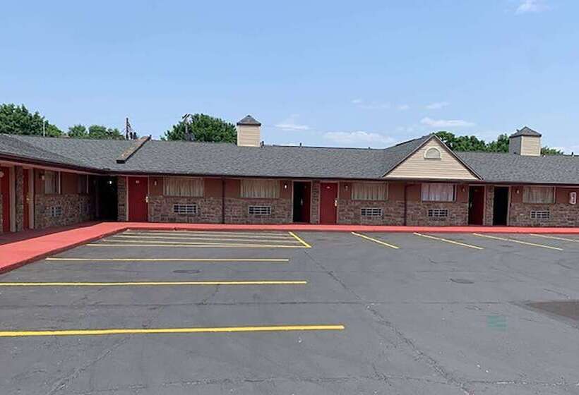 فندق على الطريق Super 8 By Wyndham Youngstown Girard