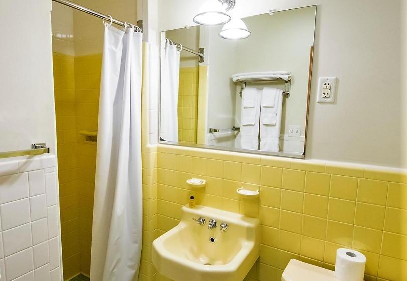 モーテル Sutton Inn