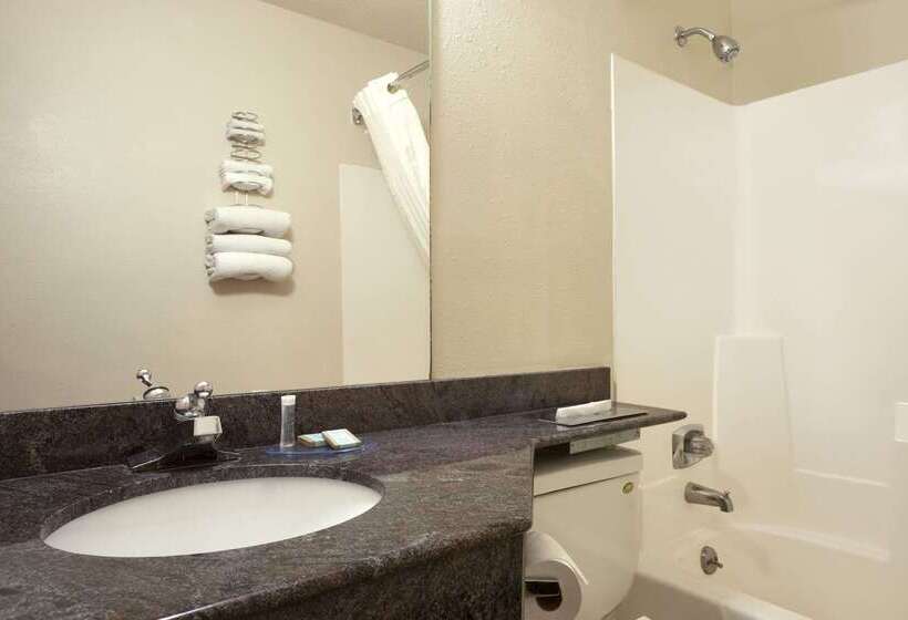 מוטל Travelodge By Wyndham La Porte/michigan City Area