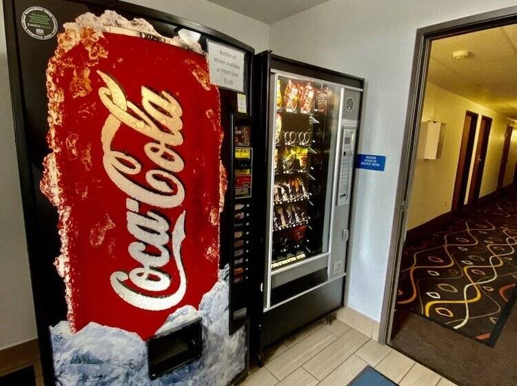 מוטל Travelodge By Wyndham La Porte/michigan City Area