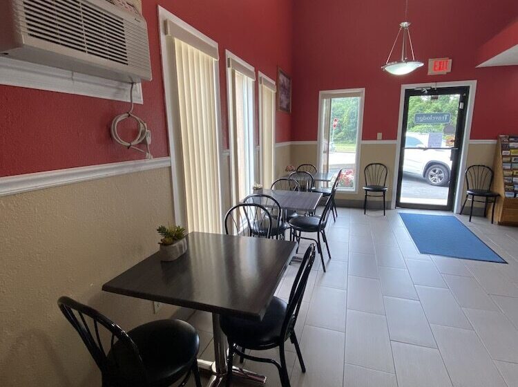 מוטל Travelodge By Wyndham La Porte/michigan City Area